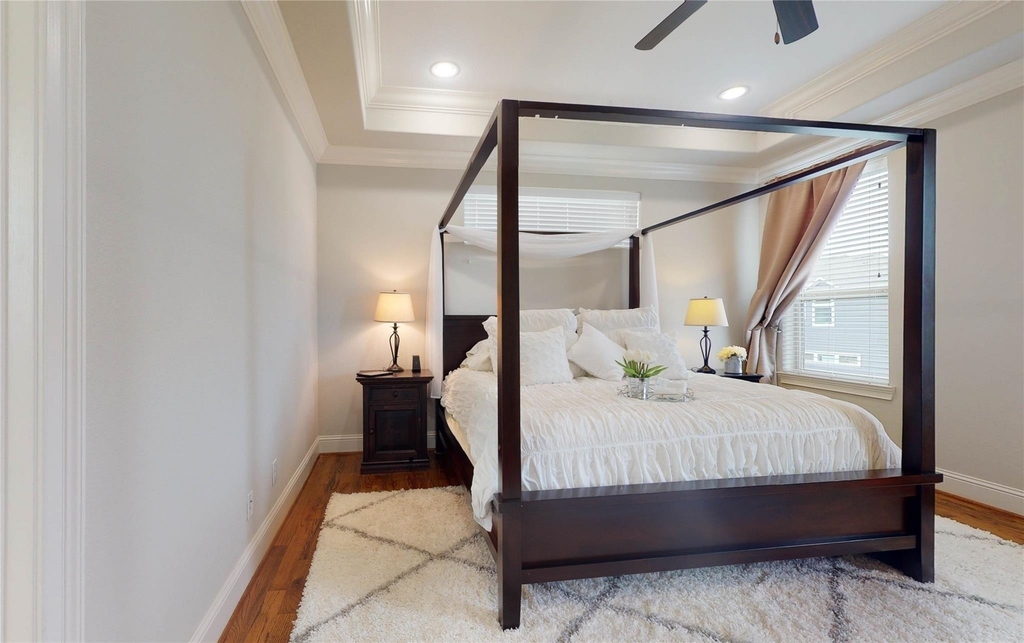 1126 W West 16th Street - Photo 36