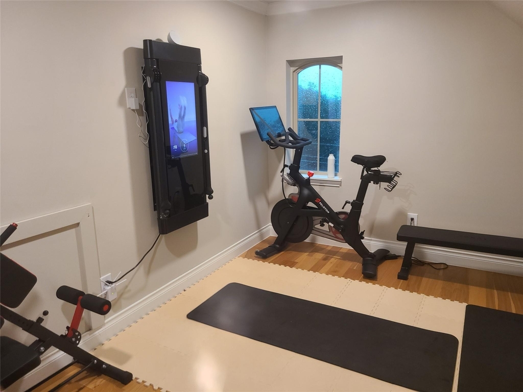 1126 W West 16th Street - Photo 7