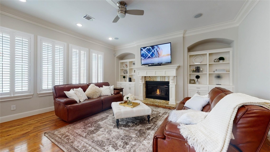 1126 W West 16th Street - Photo 18
