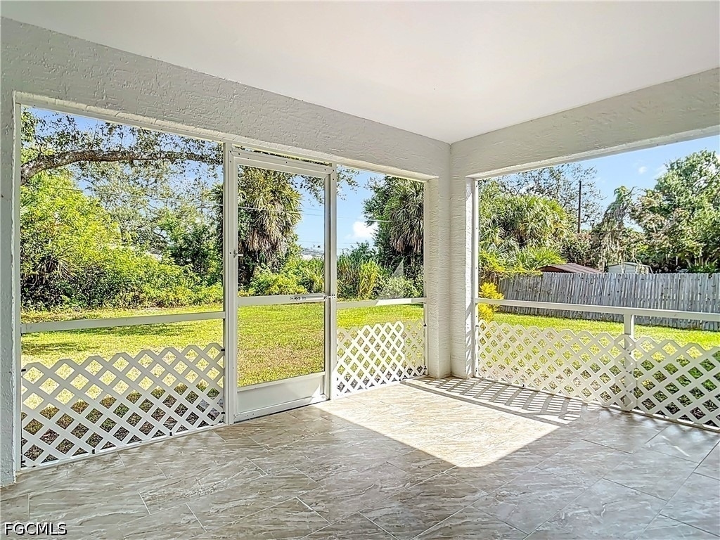 18522 Robinson Avenue - Photo 30