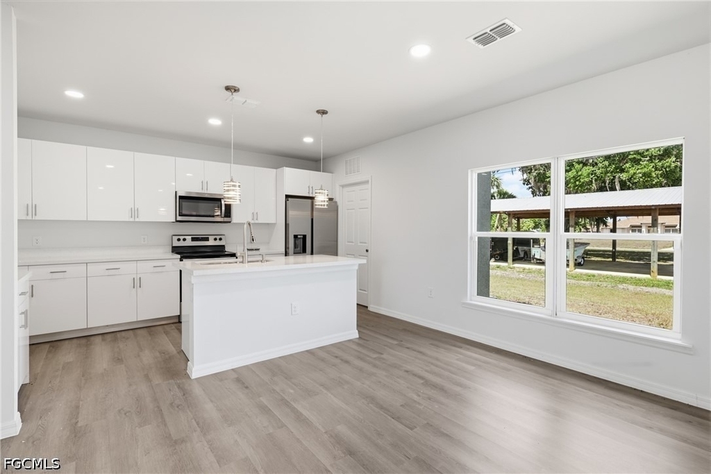 1406 Ford Circle - Photo 7