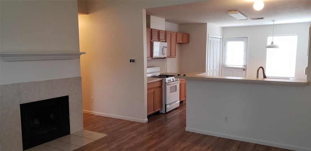 18914 S Wimbledon Drive - Photo 4
