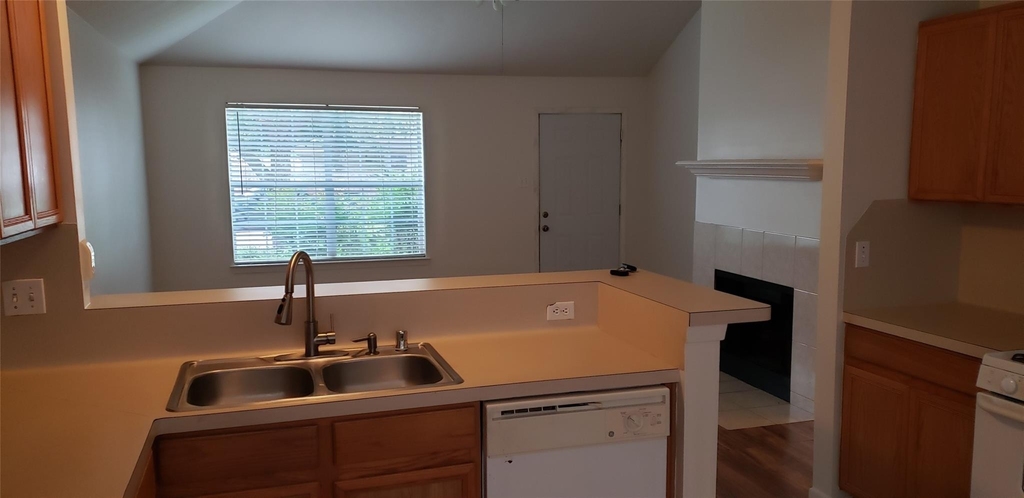 18914 S Wimbledon Drive - Photo 1