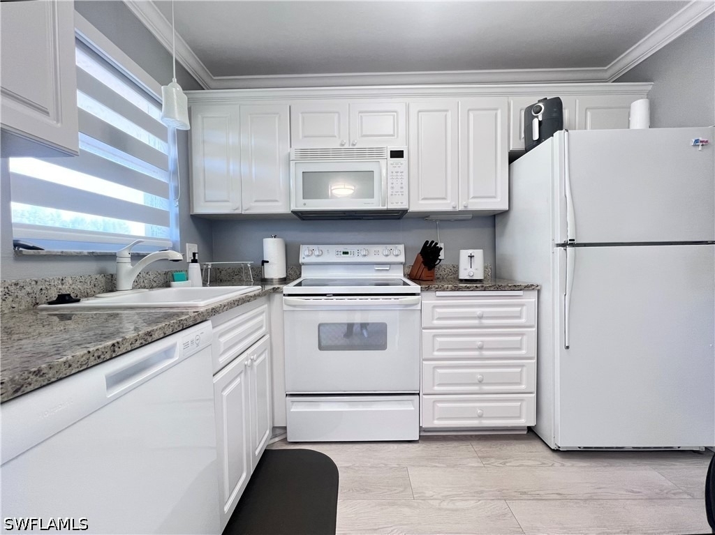 400 Forest Lakes Boulevard - Photo 7