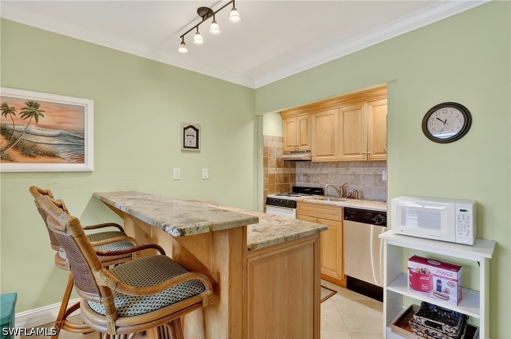 167 N Collier Boulevard - Photo 5
