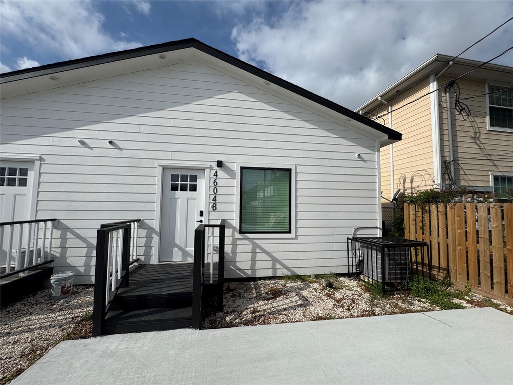 4604 Bricker Street - Photo 1