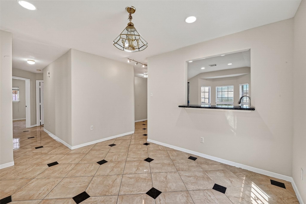 9918 Pierre Court - Photo 4