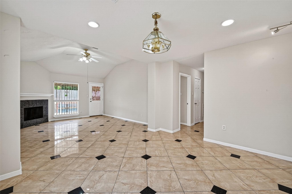 9918 Pierre Court - Photo 5