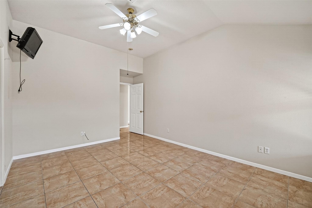 9918 Pierre Court - Photo 17