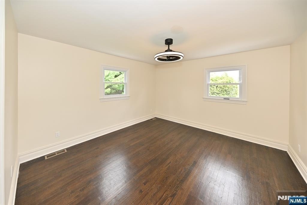 190 Madison - Photo 10