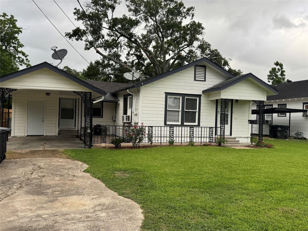 1614 W Sidnor Street - Photo 1