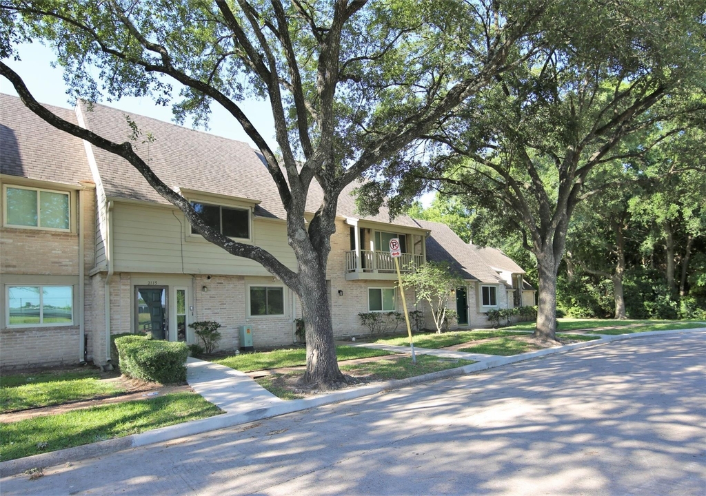 2115 E Weldon - Photo 1