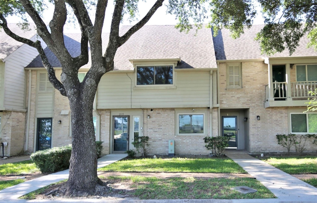 2115 E Weldon - Photo 0