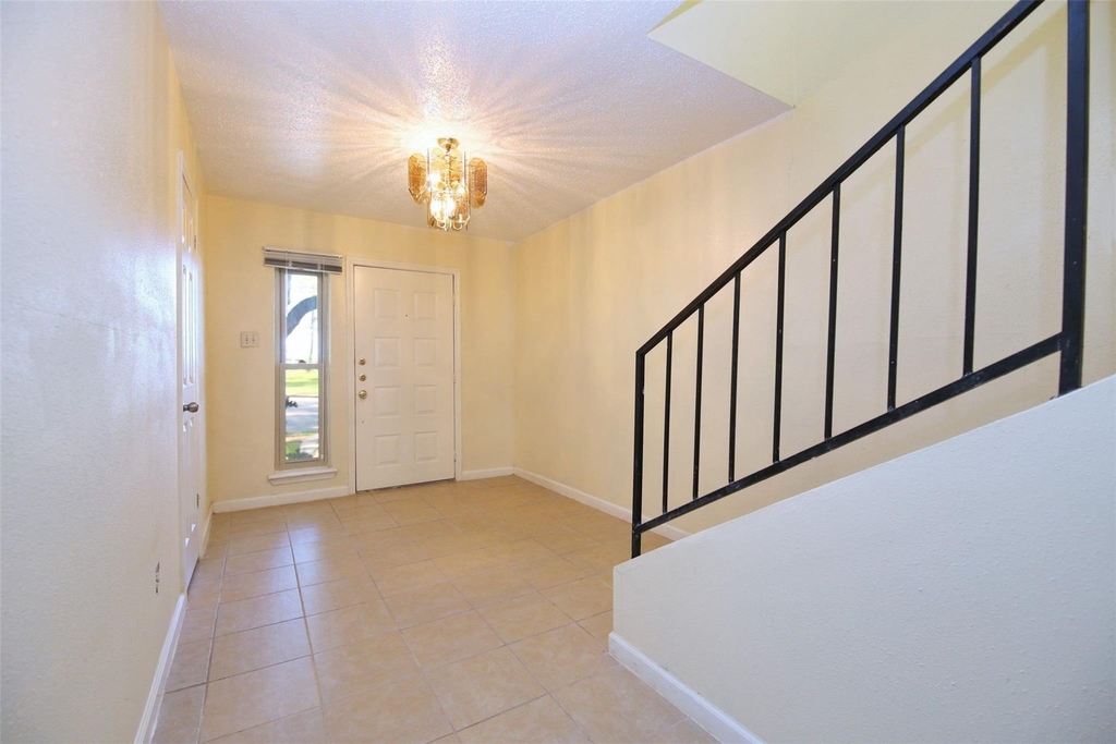 2115 E Weldon - Photo 2