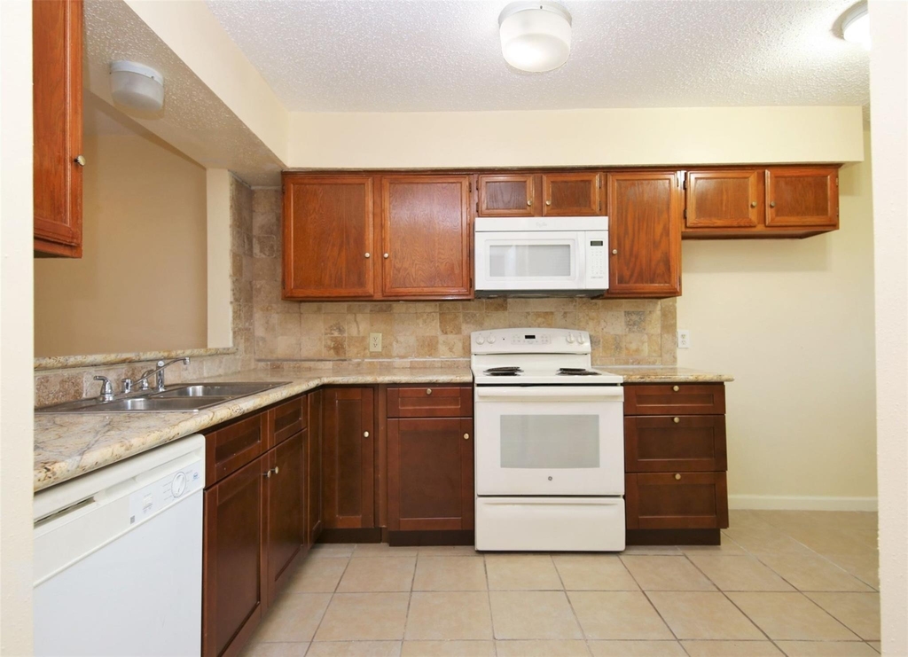 2115 E Weldon - Photo 8