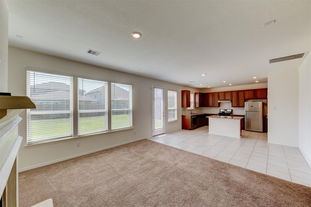 7218 Bakersfield Court - Photo 4