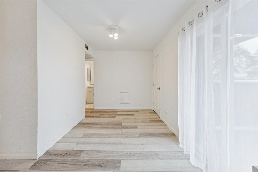 4450 Sherwood Lane - Photo 5