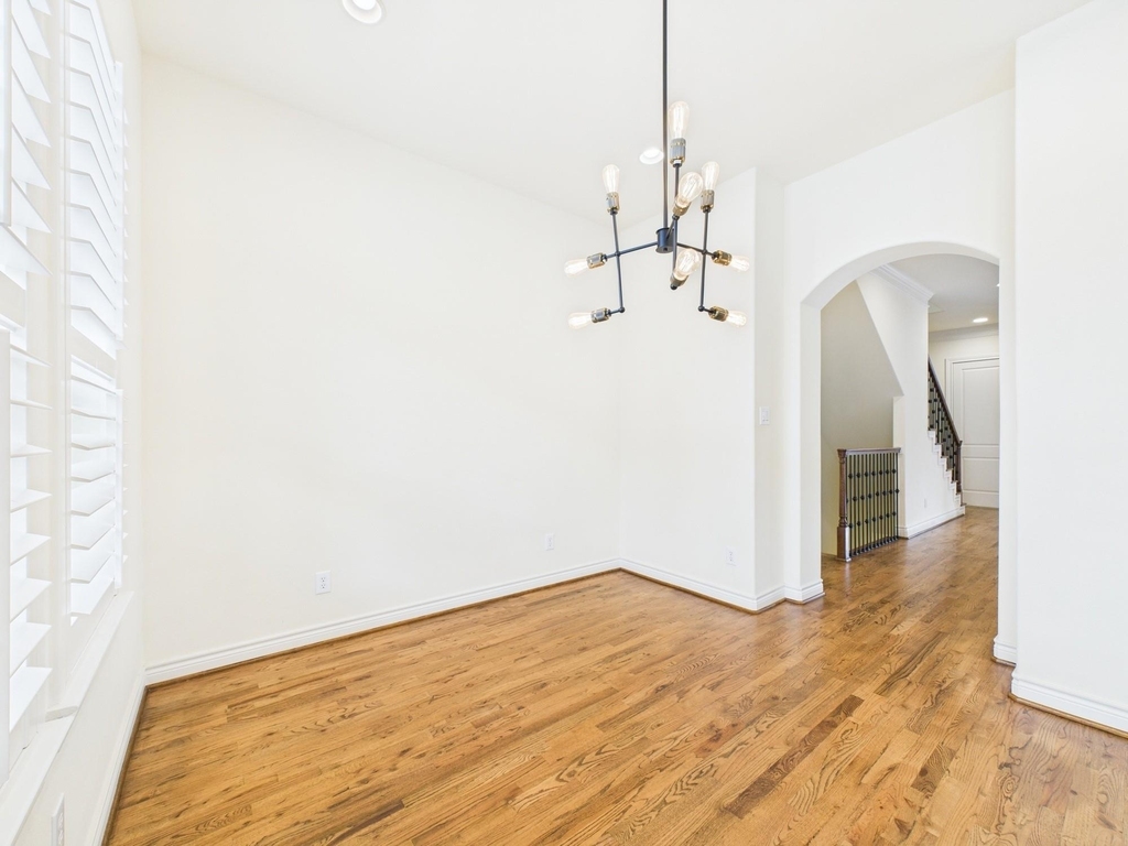 11025 Sherwood Grove - Photo 17