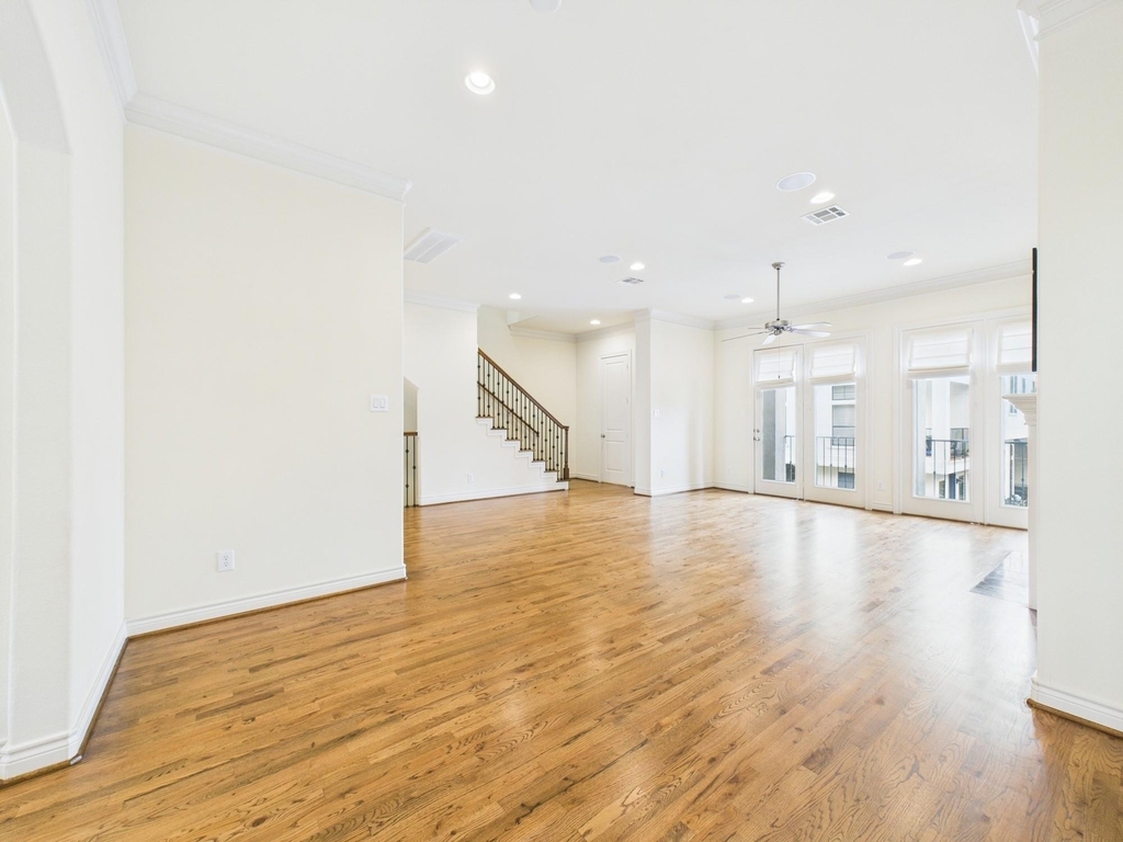 11025 Sherwood Grove - Photo 13
