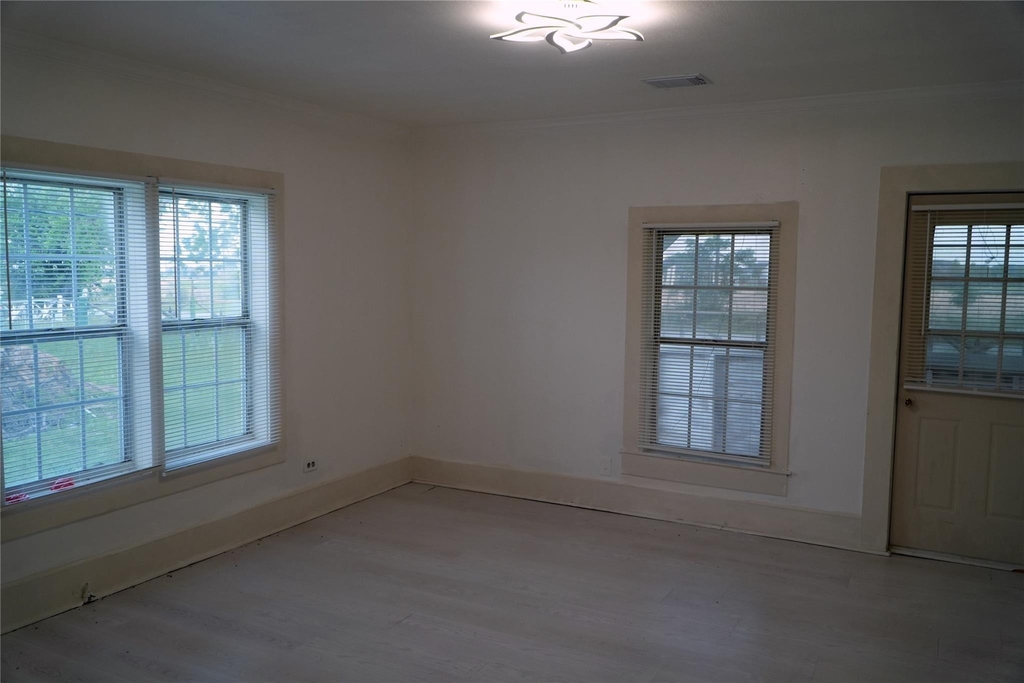 24206 Longenbaugh Road - Photo 10