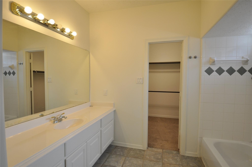 1914 Sand Hollow Lane - Photo 32
