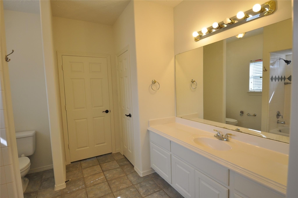1914 Sand Hollow Lane - Photo 37
