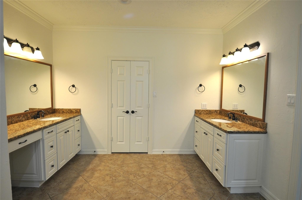1914 Sand Hollow Lane - Photo 27