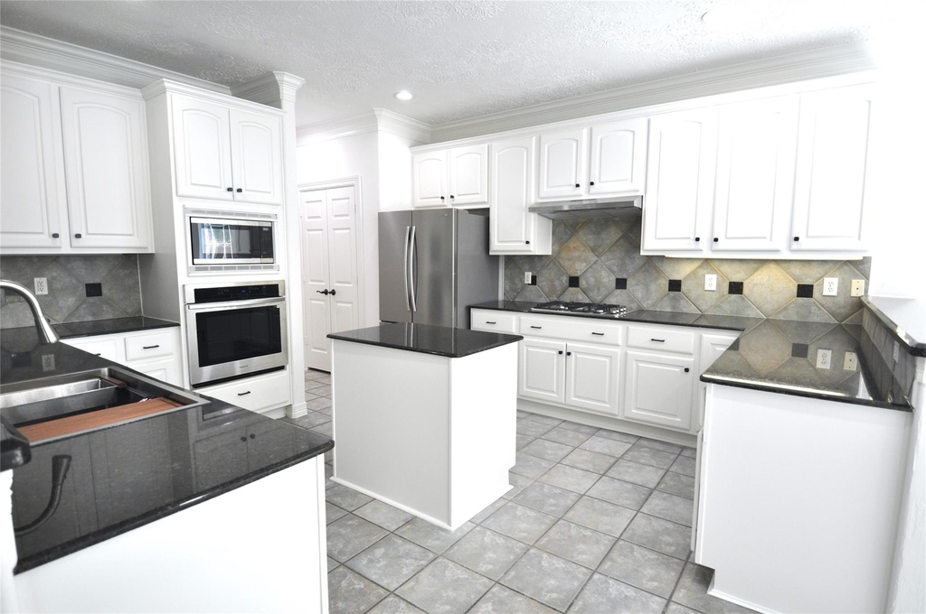 1914 Sand Hollow Lane - Photo 16