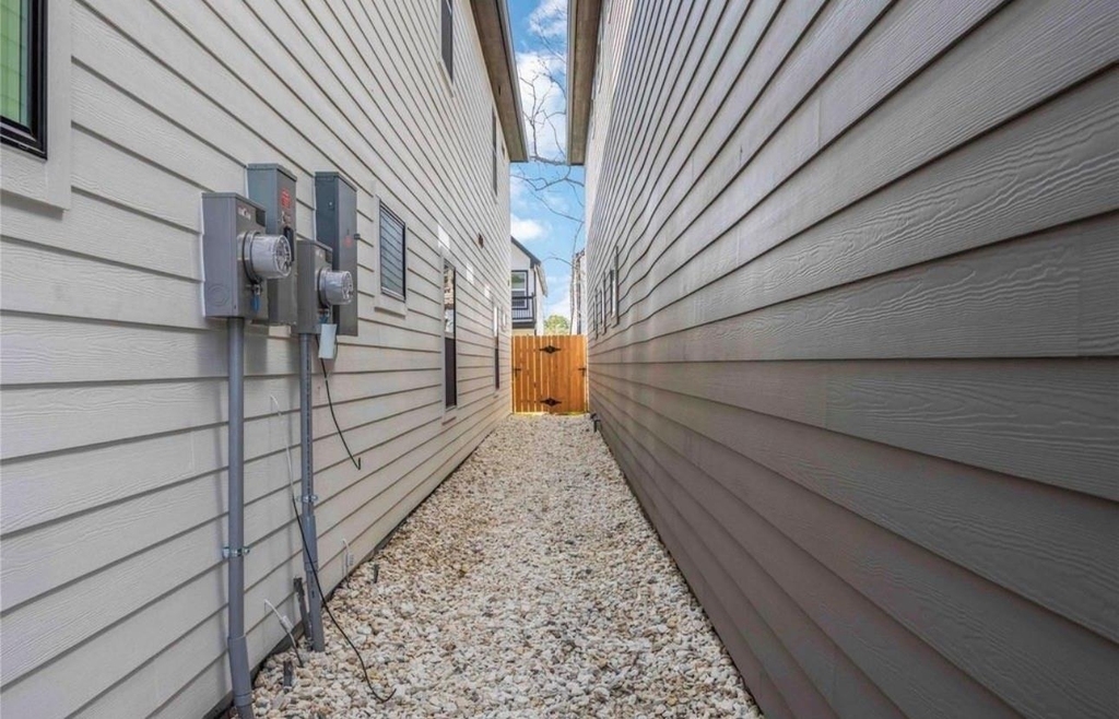 8011 Cora Street - Photo 12