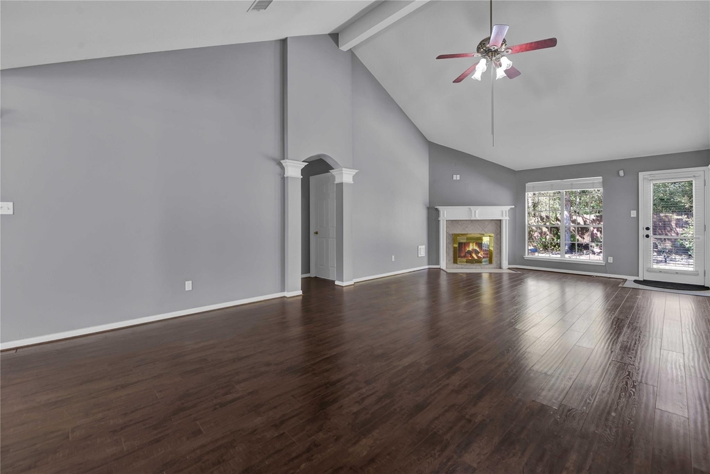 27186 Kings Manor Drive S - Photo 4