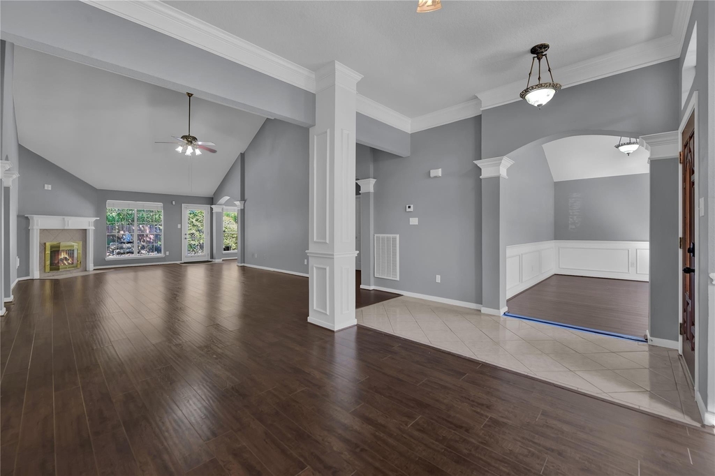 27186 Kings Manor Drive S - Photo 6