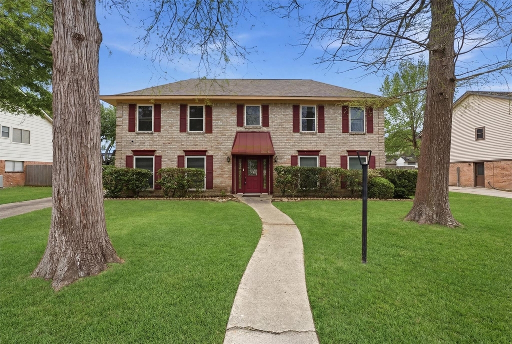 8115 Theisswood Road - Photo 0