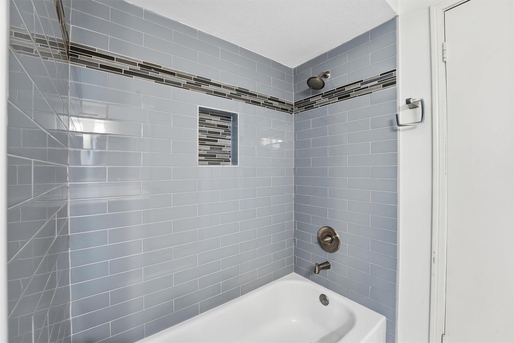 8115 Theisswood Road - Photo 25