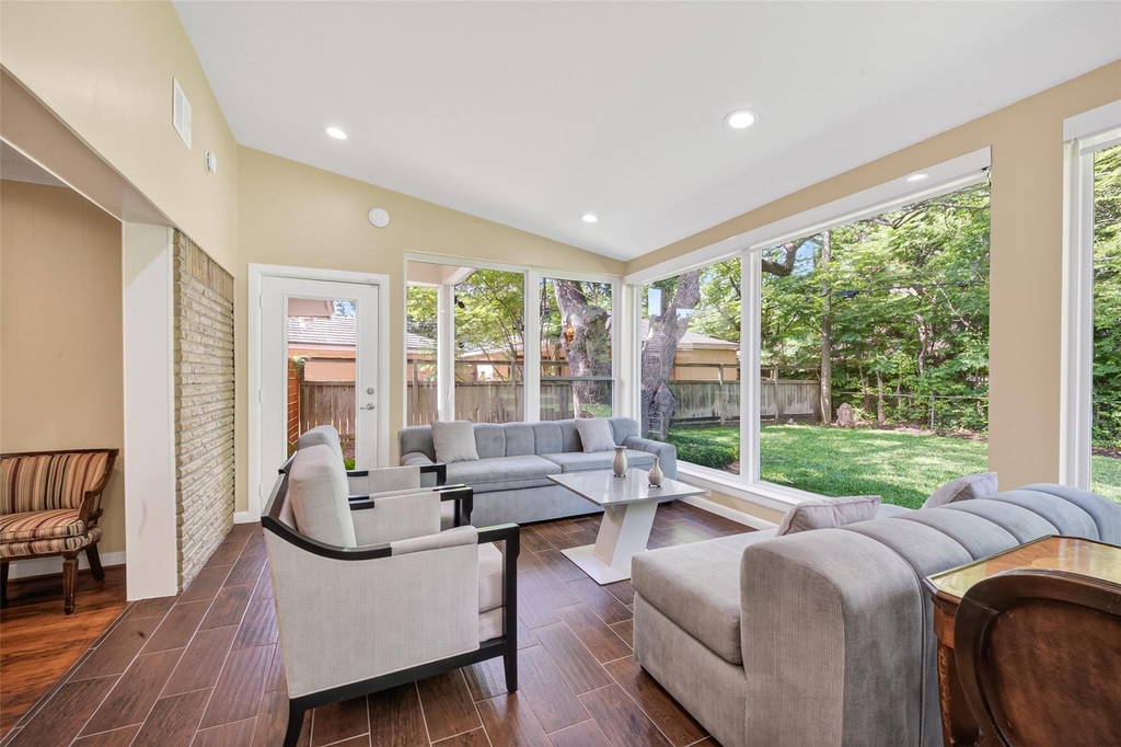 11230 Huggins Drive - Photo 21