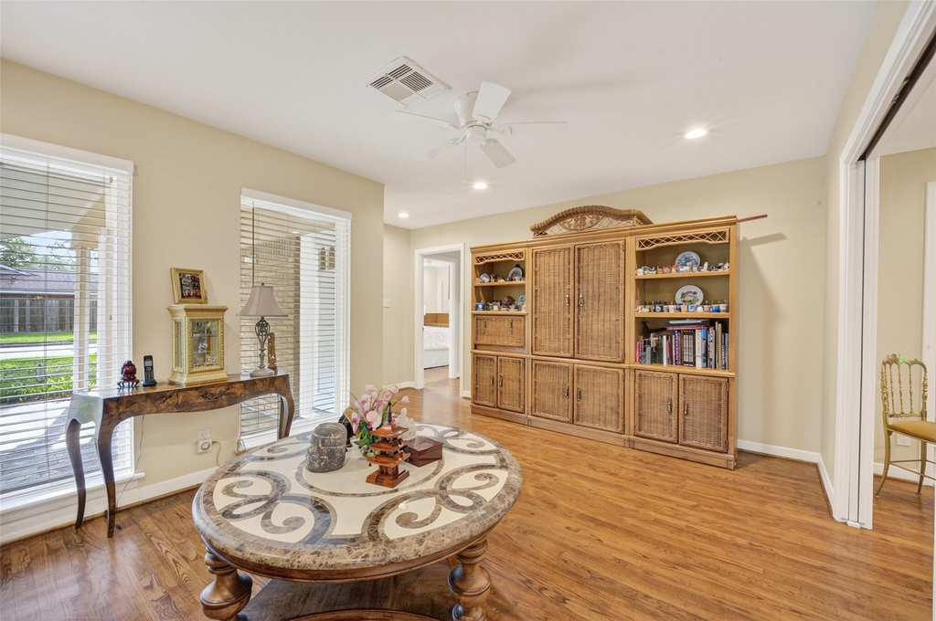 11230 Huggins Drive - Photo 6