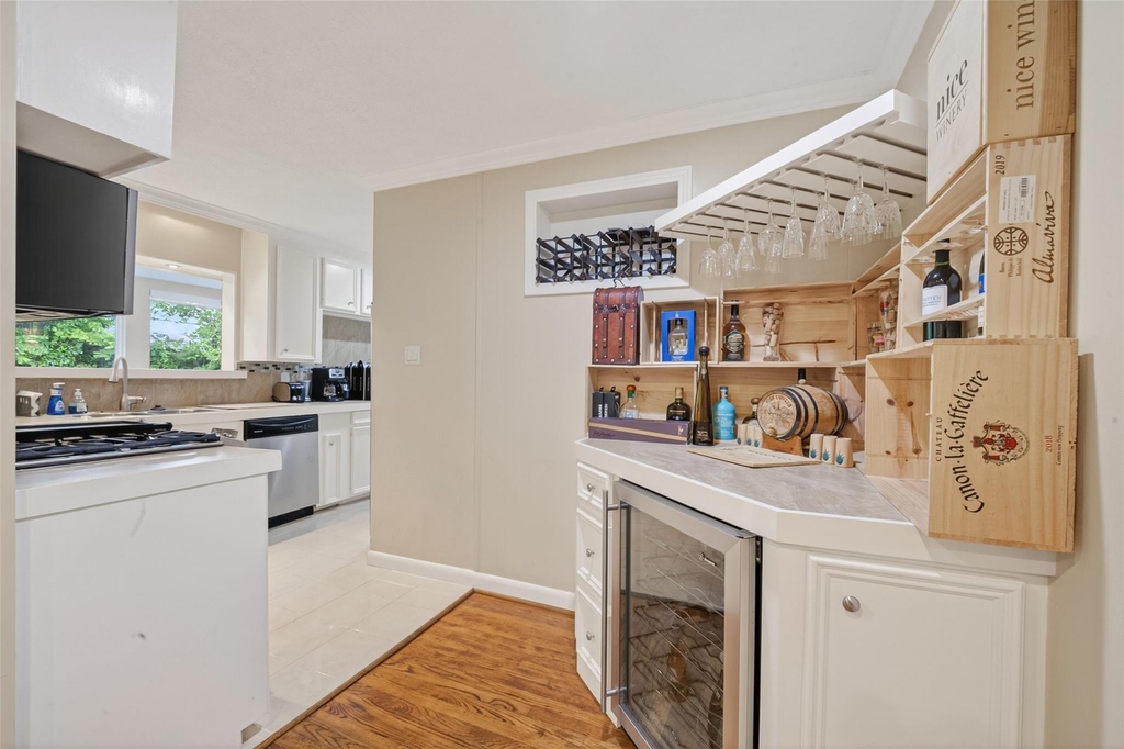 11230 Huggins Drive - Photo 14