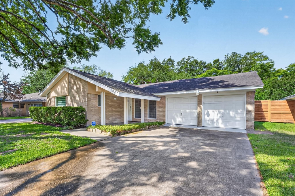 11230 Huggins Drive - Photo 0