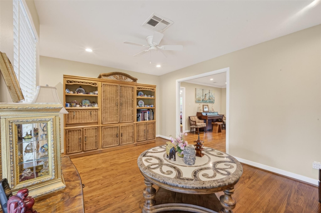 11230 Huggins Drive - Photo 7