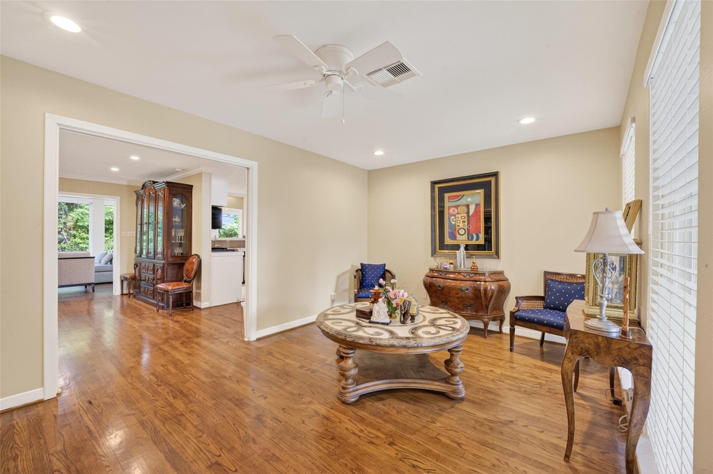 11230 Huggins Drive - Photo 4