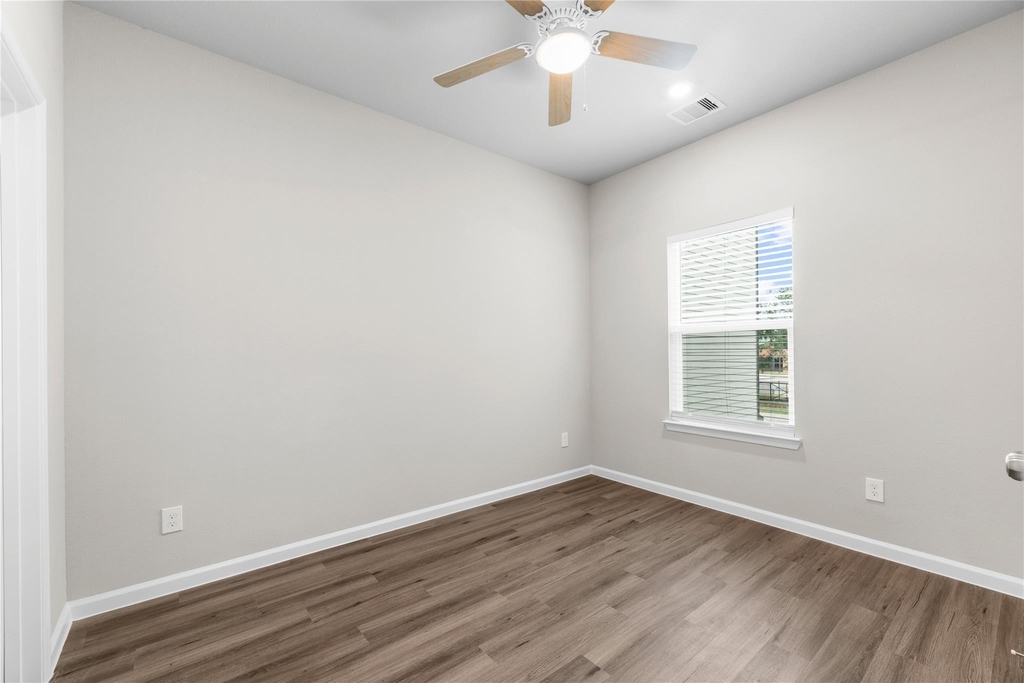 8161 Tate Street - Photo 9