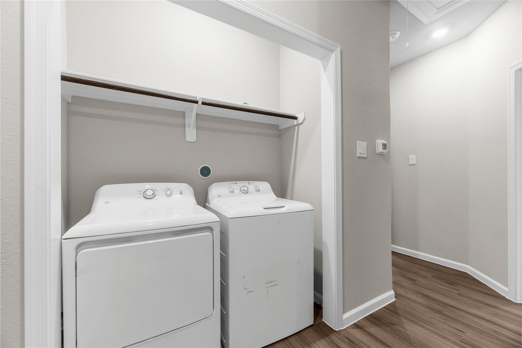 8161 Tate Street - Photo 8