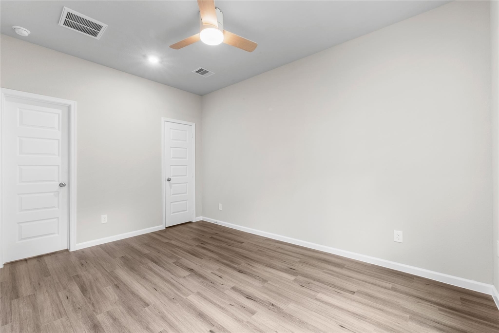 8161 Tate Street - Photo 6