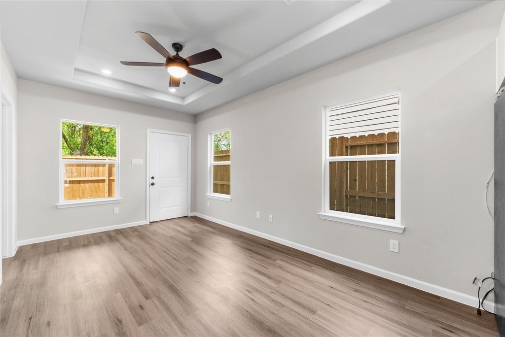 8161 Tate Street - Photo 4
