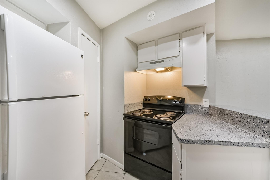 10811 Richmond Avenue - Photo 14