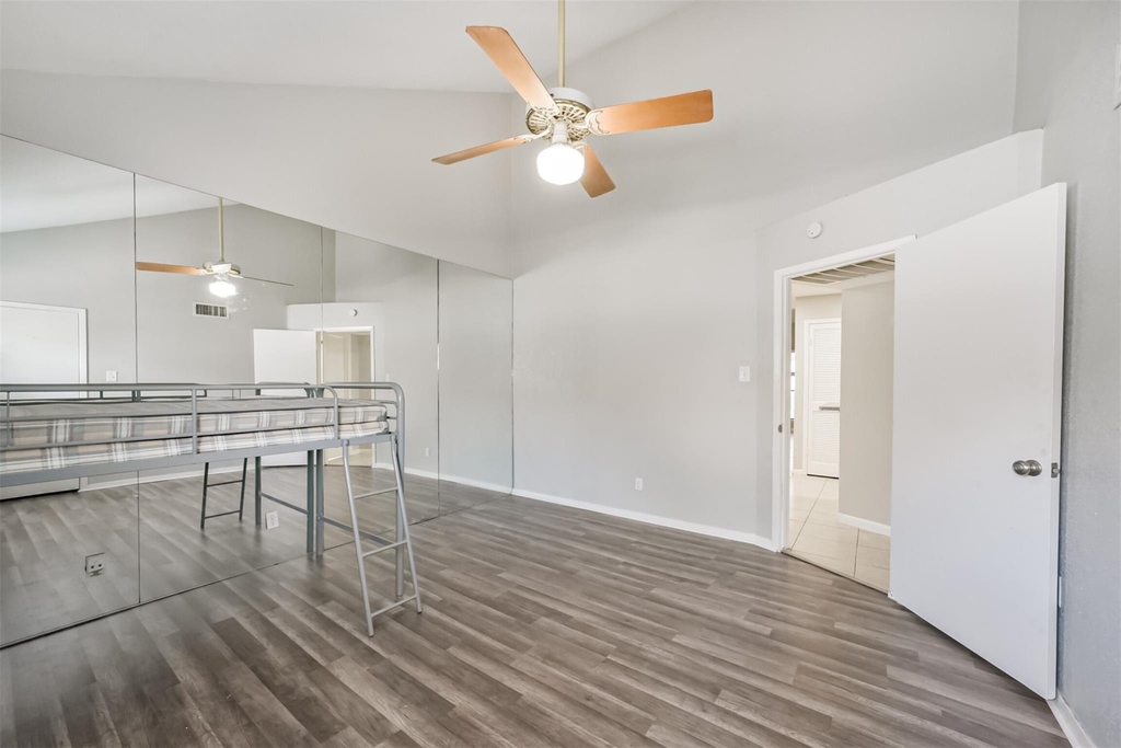 10811 Richmond Avenue - Photo 17