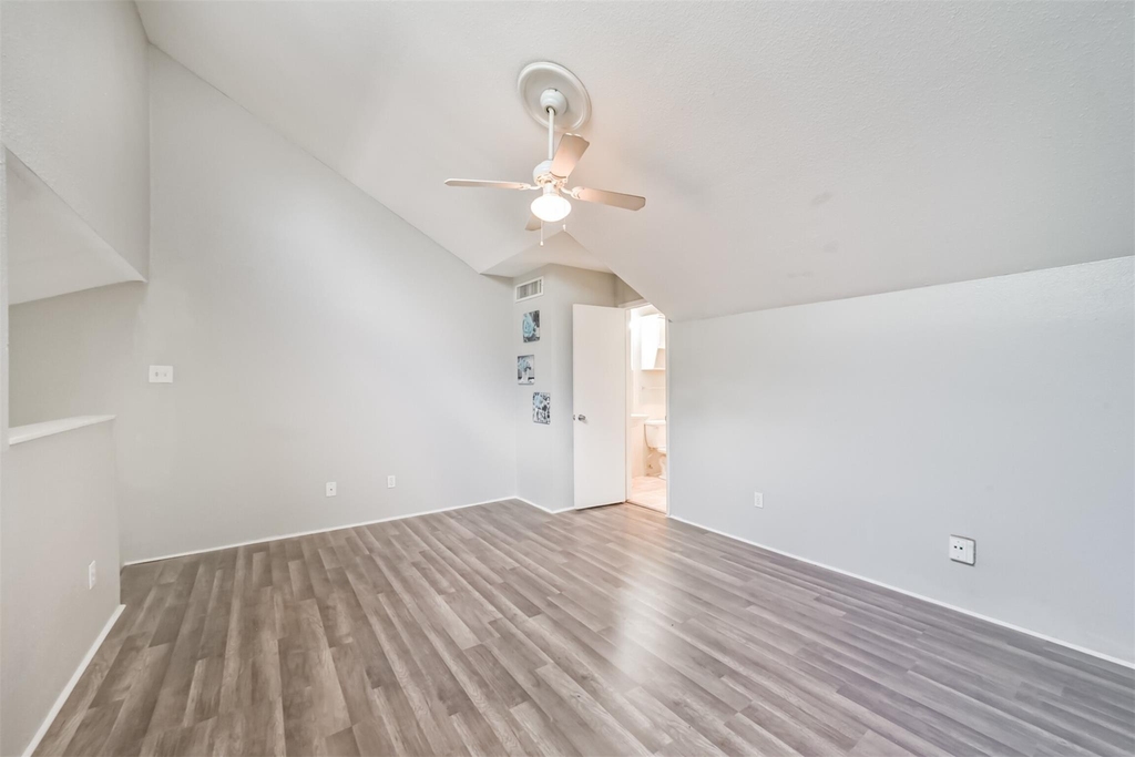 10811 Richmond Avenue - Photo 24