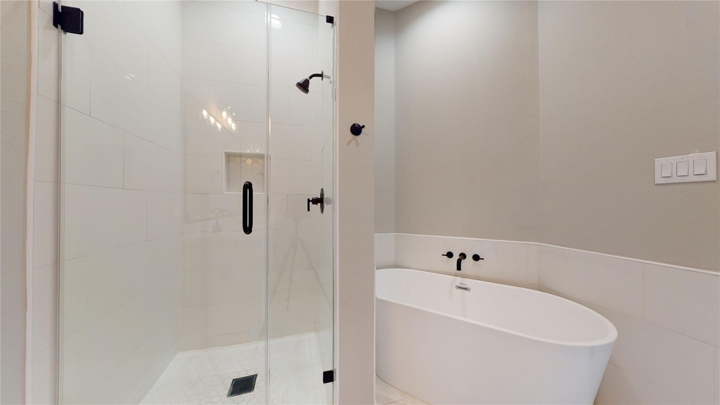806 E 39th Street - Photo 25
