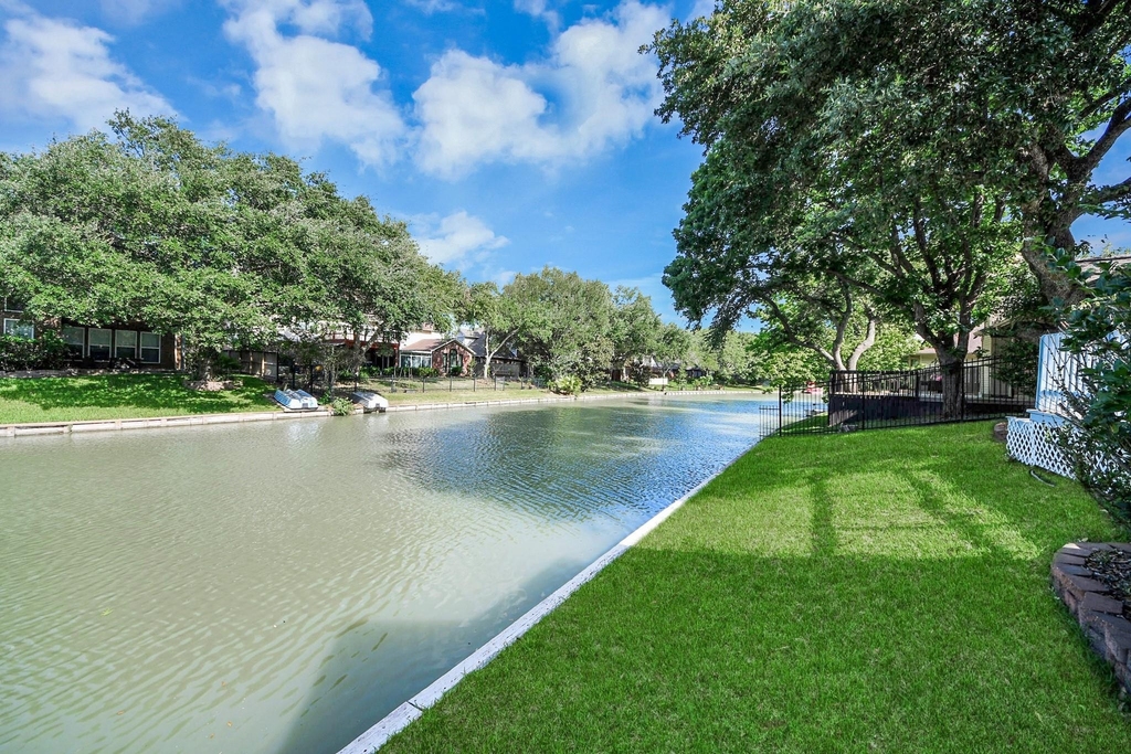 1123 Spinnaker Way - Photo 24