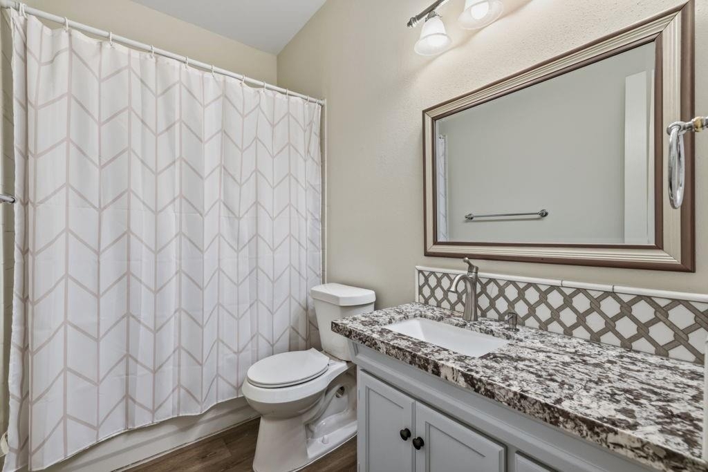 110 E Detering Street - Photo 15