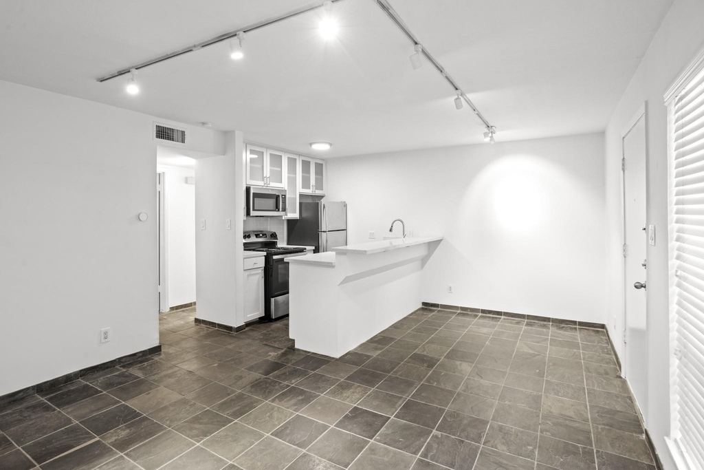 3602 Garrott Street Street - Photo 15